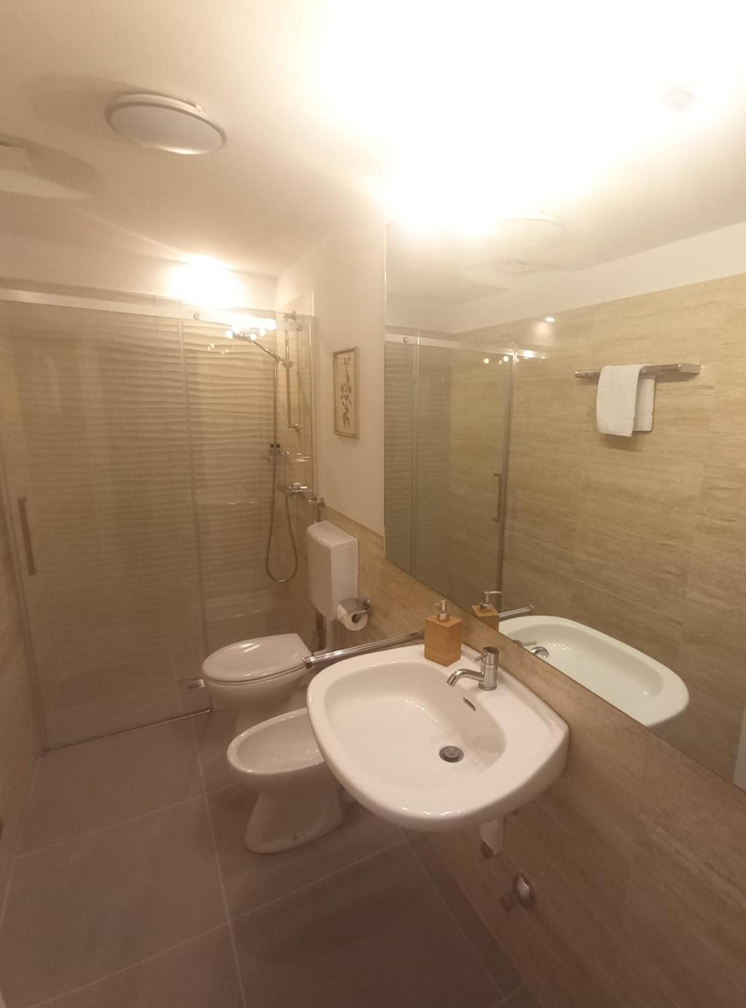 Cozy Apartment In A Historic Villa ميرانو المظهر الخارجي الصورة